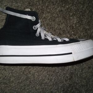 Converse Black and White High-Top Sneakers Classic Canvas Design